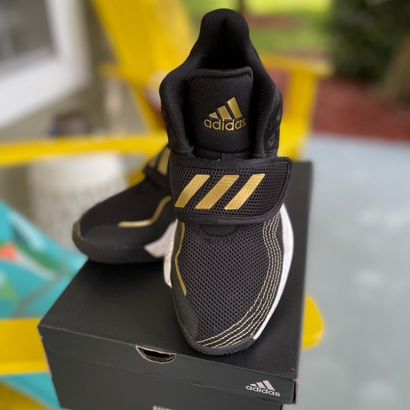 Adidas Deep Threat Basketball Shoes - Picture 2 of 4